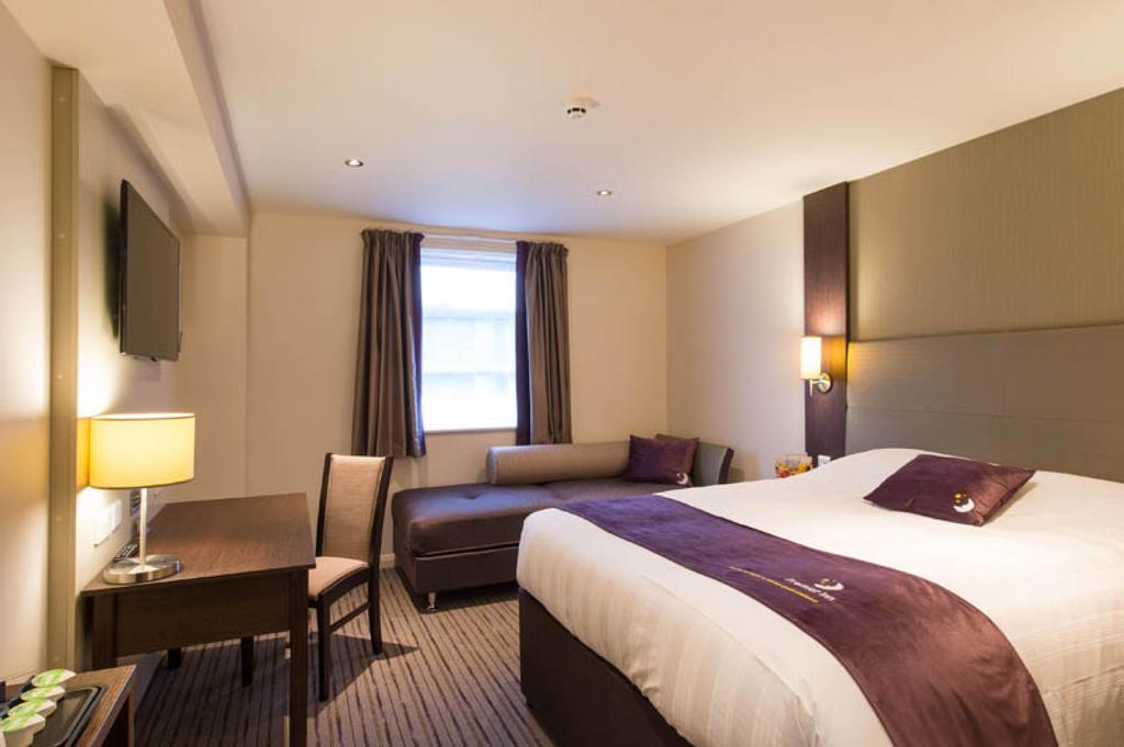 Premier Inn Aberdeen Уэстхилл Экстерьер фото